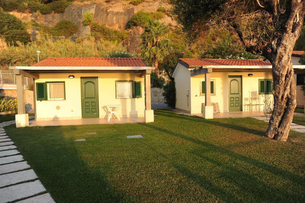 Residence Baia La Ruota Bordighera Rum bild