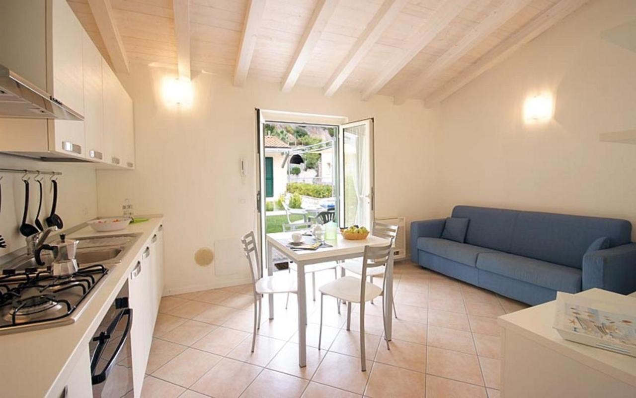 Residence Baia La Ruota Bordighera Exteriör bild