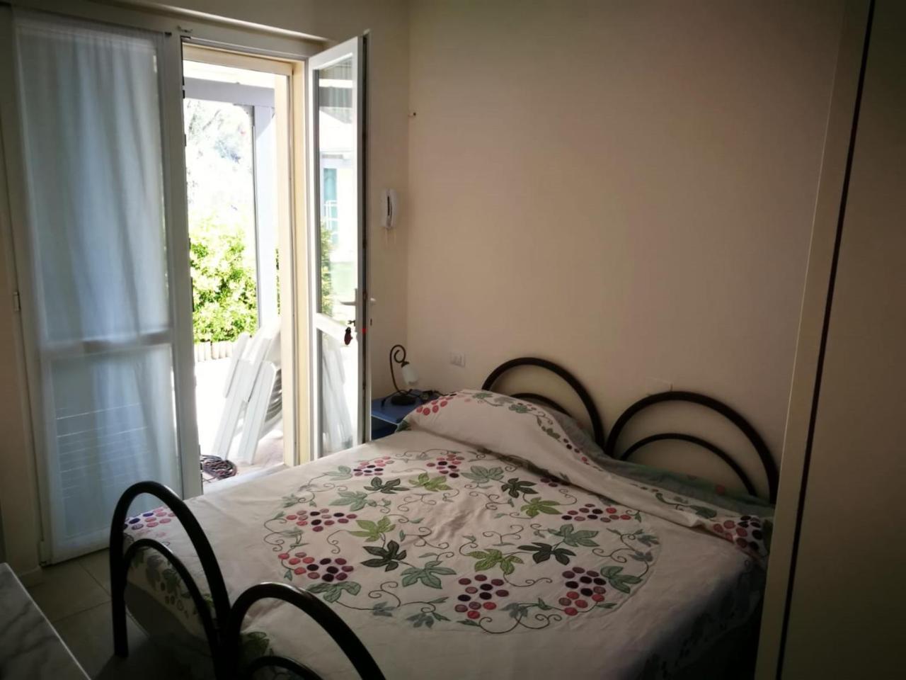 Residence Baia La Ruota Bordighera Exteriör bild